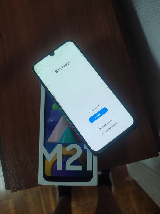 Телефон Samsung M21