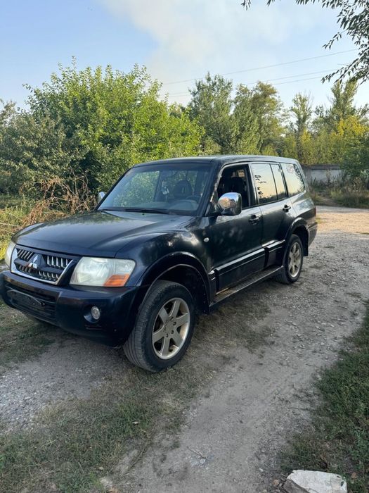 Продам Mitsubishi педжеро 2003