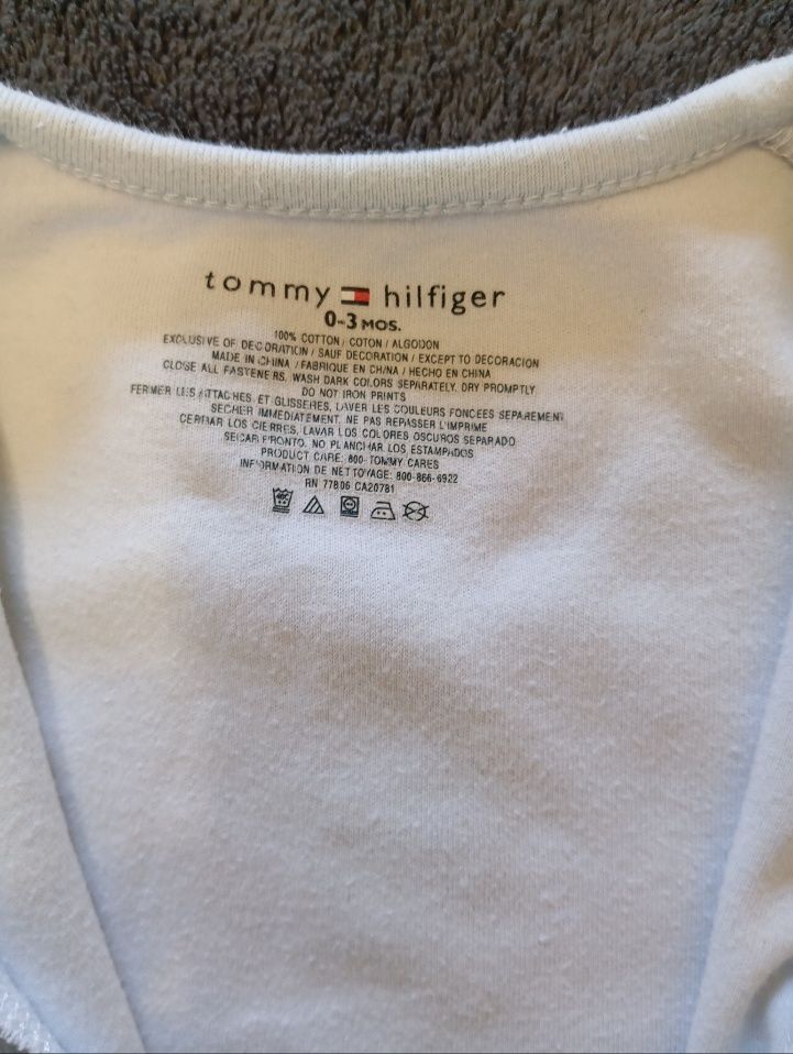 Брендовий чоловічок Tommy Hilfiger  1-3 місяці