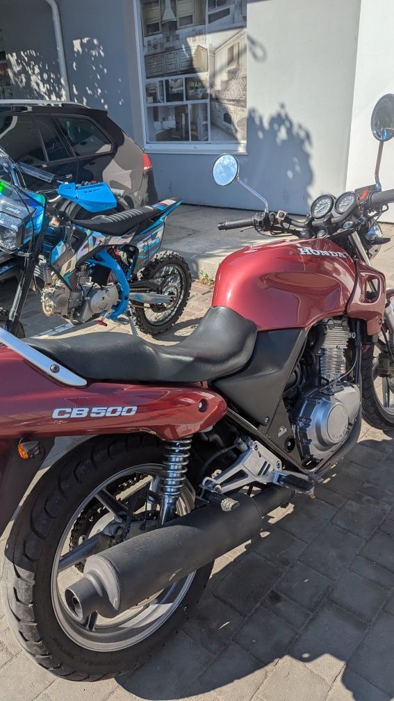 Продам мотоцикл honda cb500