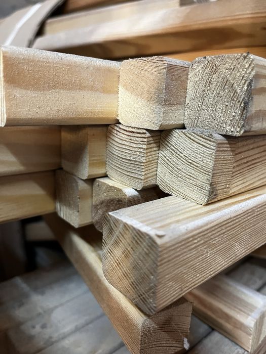 Kantówka sosnowa 30x30x800 mm, strugane, suche, 950 szt.