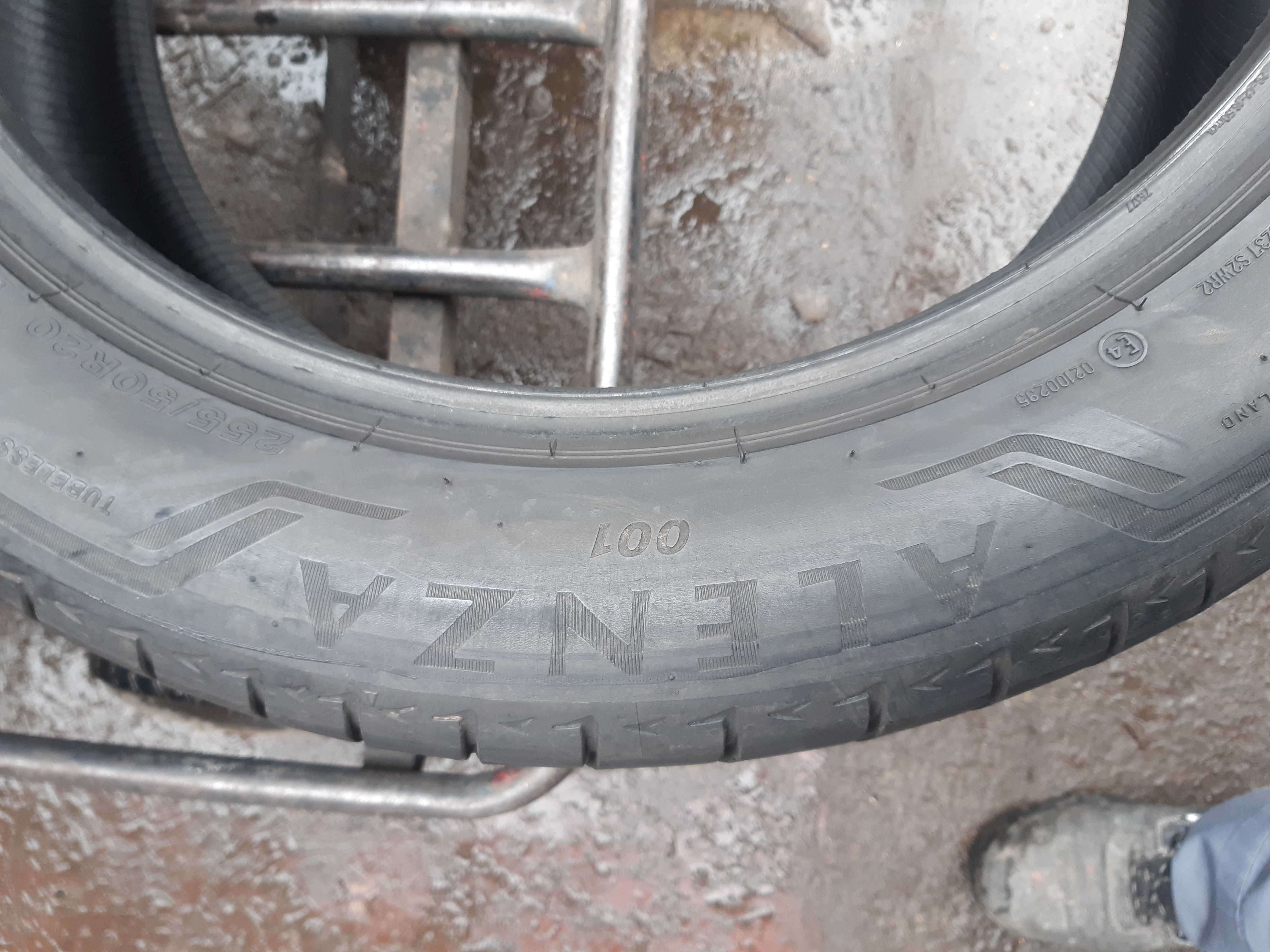 Opony letnie 255.50.20 Bridgestone 7mm 2019 rok Komplet