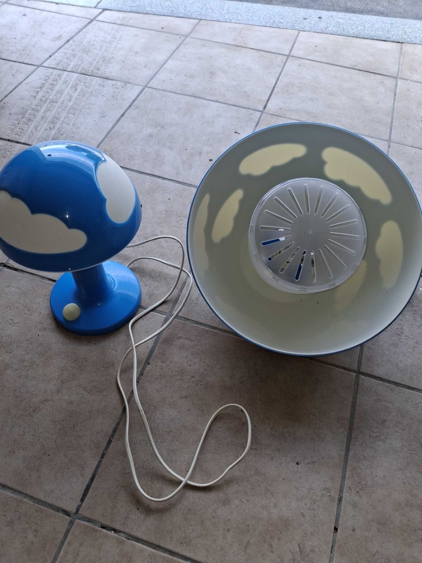 Candeeiro de teto e de mesinha de cabeceira
