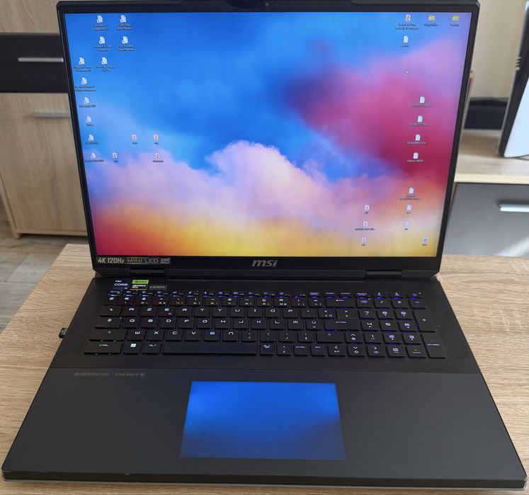 Laptop MSI Titan 18 HX A14VIG-442PL RTX 4090 i9 128 GB RAM 2 TB SSD