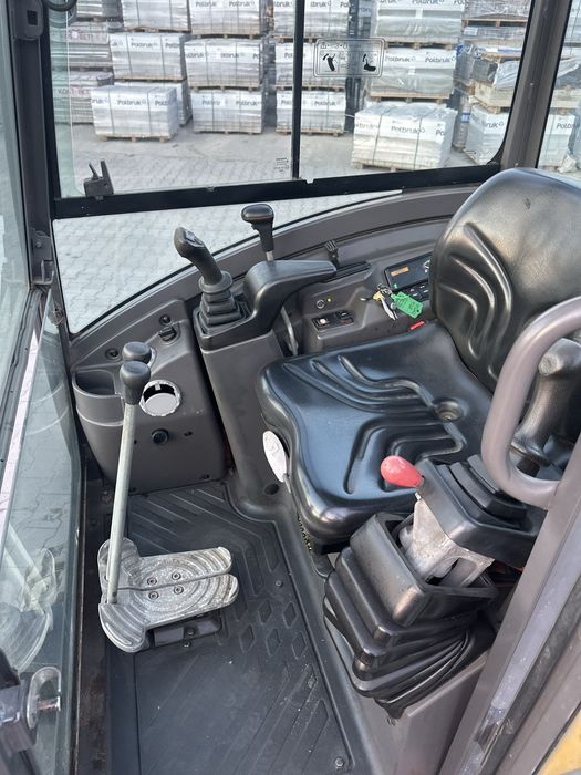 Minikoparka Volvo EC18D