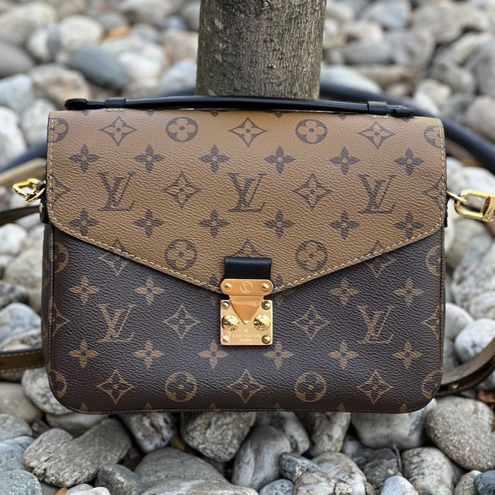 Женская сумка Louis Vuitton Pochette Métis Monogram Reverse