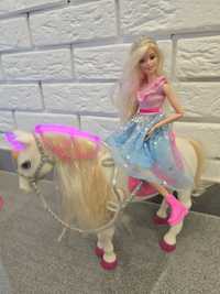 Barbie Przygody Księżniczek koń i lalka