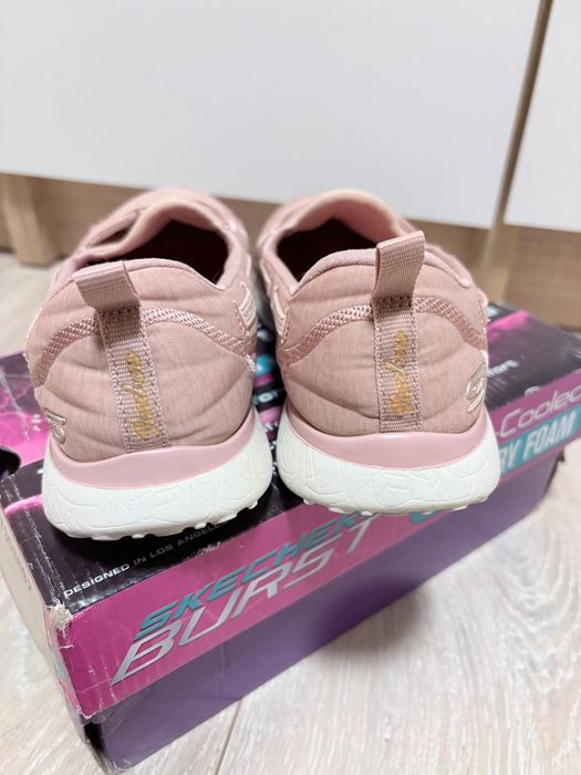 Сліпони skechers мокасини memory foam розмір 37 24см