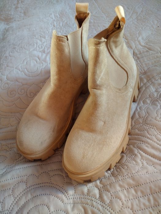 Buty bezowe roz.39