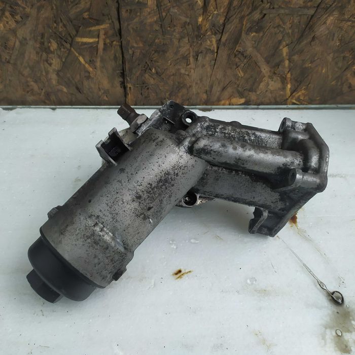 Корпус масляного фільтра теплообмінник  БМВ Е90 BMW E90 2.0d m47