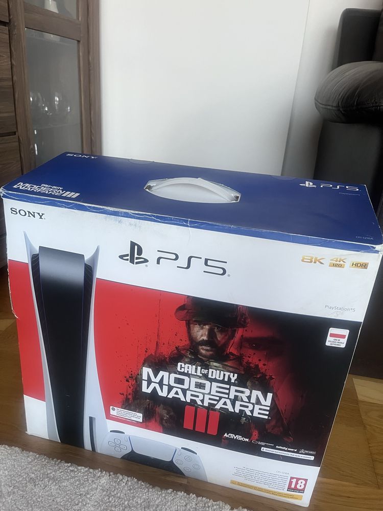 Konsola PS5 plus 2 padyi stacja ładująca