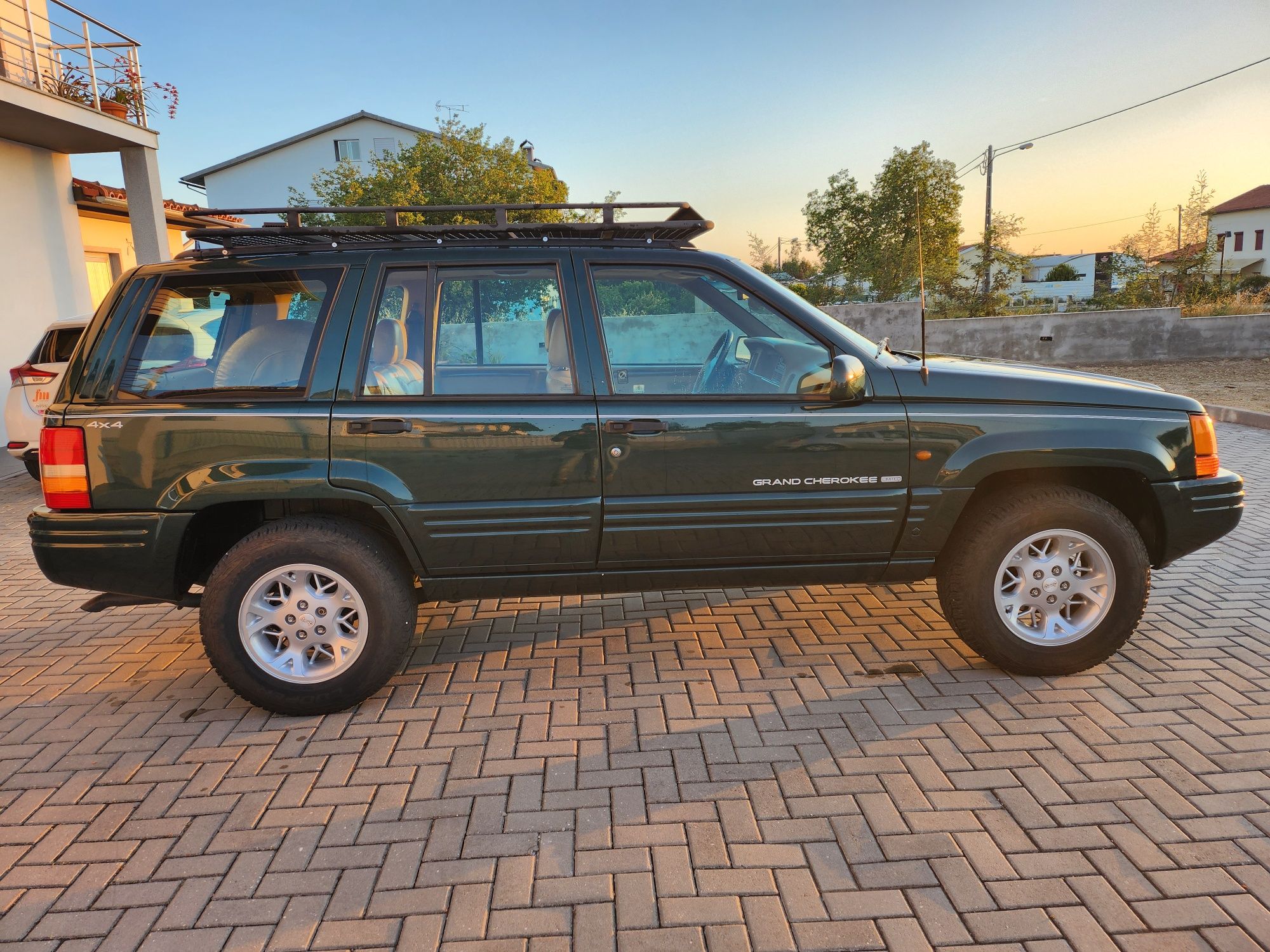 Jeep Grand Cherokee ZJ 2.5