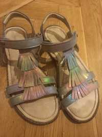 Sandałki dla  dziewczynki Lasocki