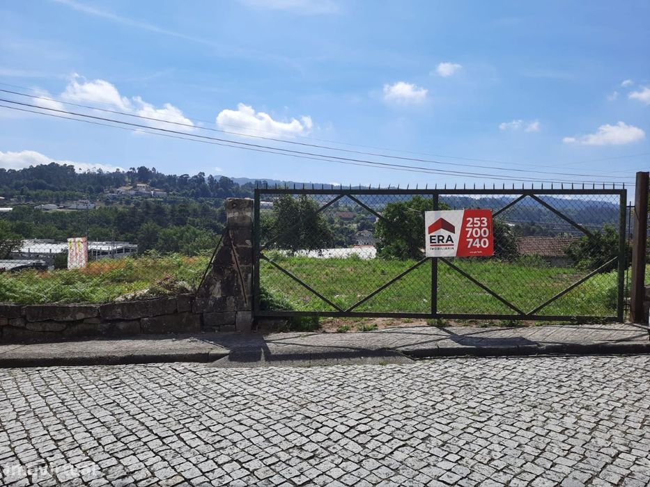 Terreno para construção na cidade de Fafe com 1.294 m2