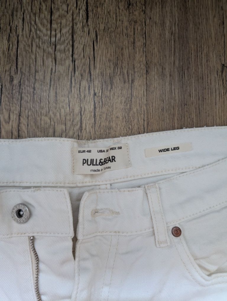 Kremowe jeansy Pull&Bear Wide Leg rozmiar 42