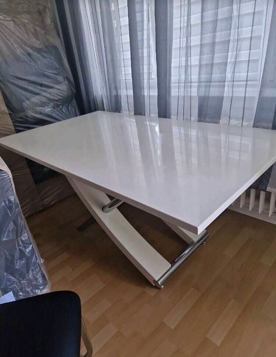 Сучасний обідній стіл бренду INOSIGN. Білий глянець.