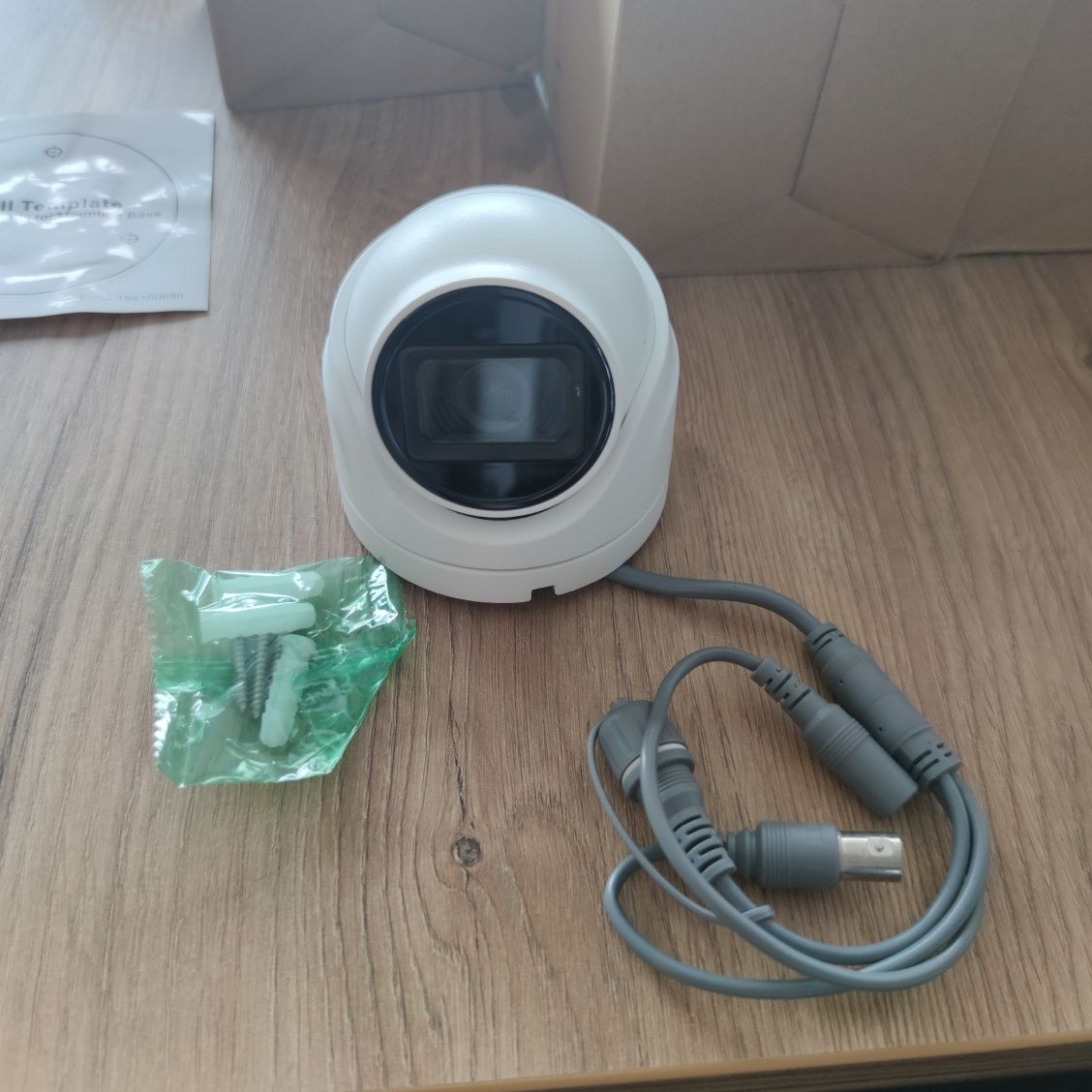Kamery Color Camera DVS-TA8028D-4-IR
