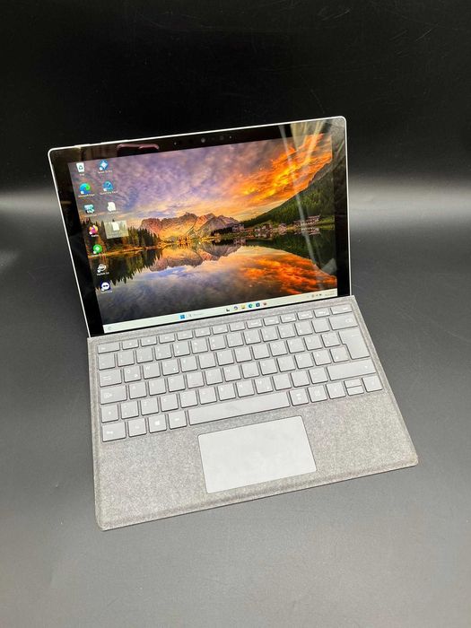 Laptop/tablet 2 w 1 Microsoft surface 7 pro 16/256 GB zestaw