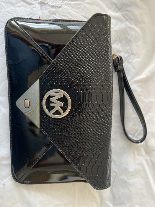 Clutch pochete preta Michael Kors