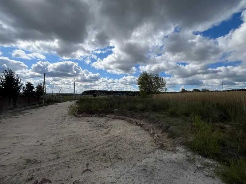 Зем. ділянка під житловий будинок, 0,15 га, вул. Молодiжна, 19