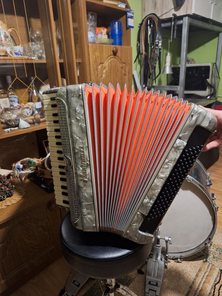 Akordeon Marinucci 80 B.(Naprawa]