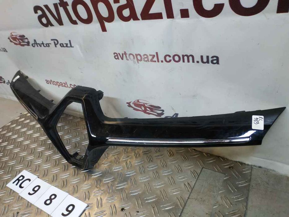 Renault (RVI) Captur 17- решітка радіатора  RC0989