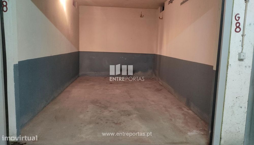 Venda de Garagem fechada para 1 carro, Póvoa de Varzim.