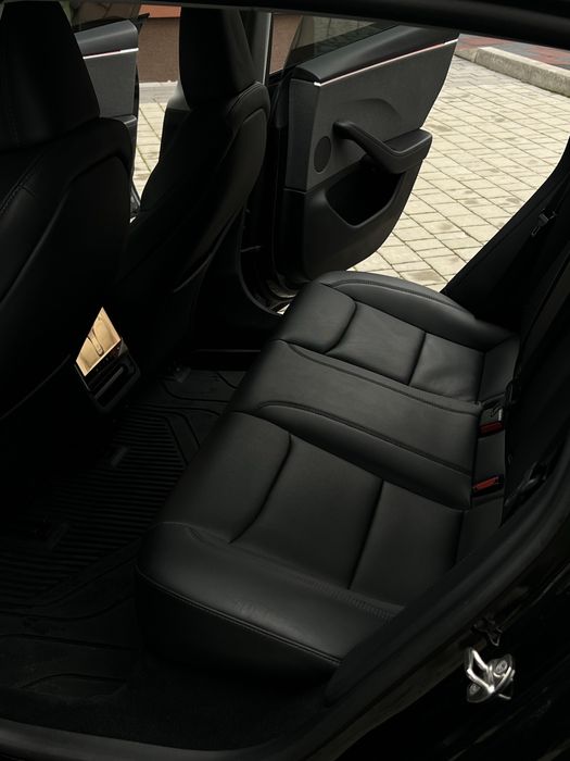 Tesla Model 3 2024 Highland