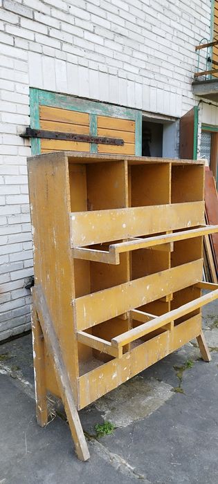 Gniazda dla kur z 9 przegrodami