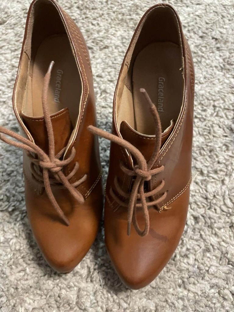 Sapatos de senjora
