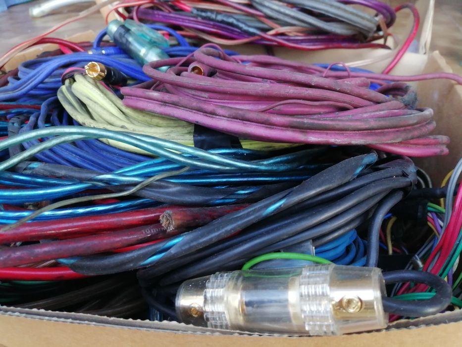 Cabos de som variados