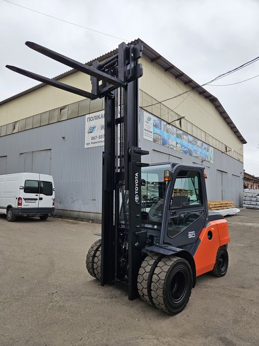 Навантажувач Toyota 5 тонн дизель. Вилочный погрузчик Тойота 5 тонн