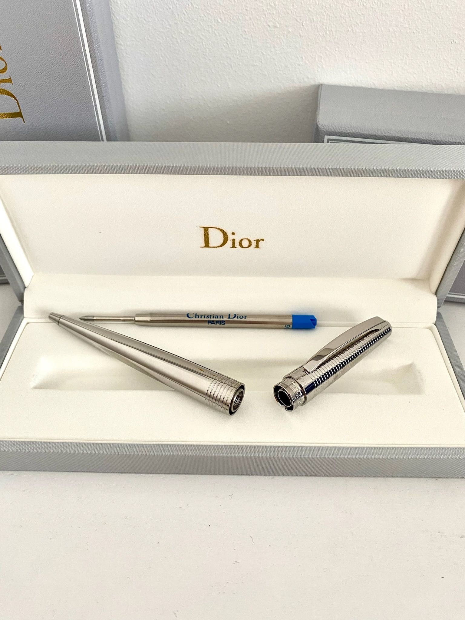 Кулькова ручка Dior подарунок дівчині дружині шариковая подарок жене