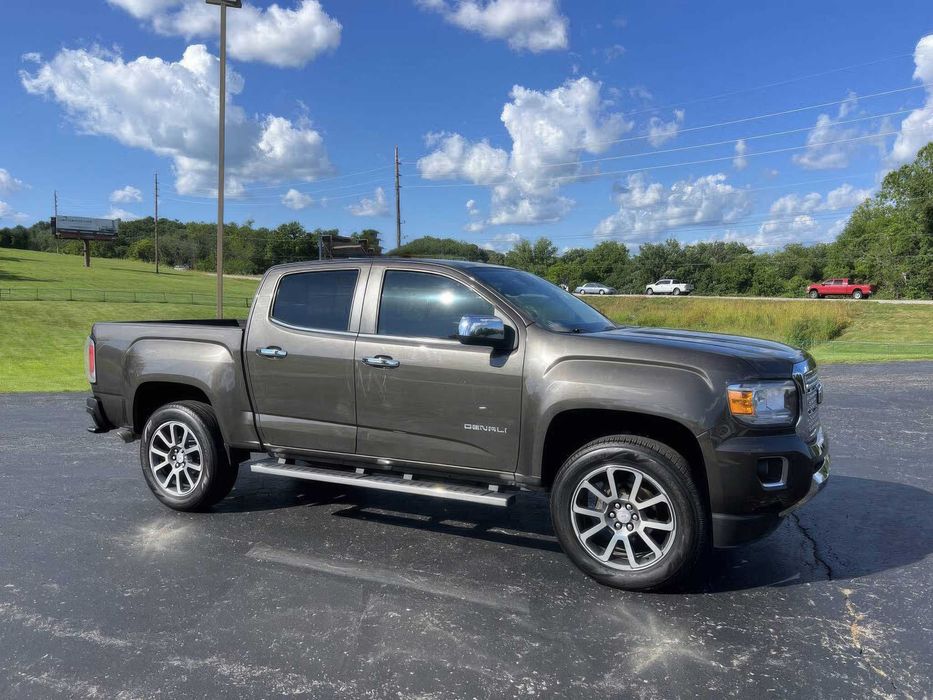 GMC Canyon AT4 Crew Cab      2021