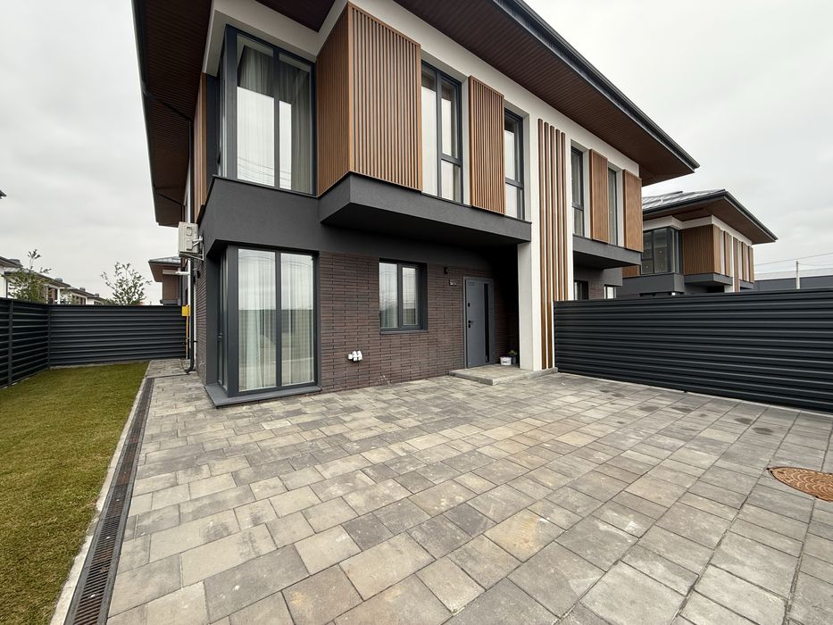 Чудовий варіант для особистого проживання. Таун, дуплекс з ремонтом