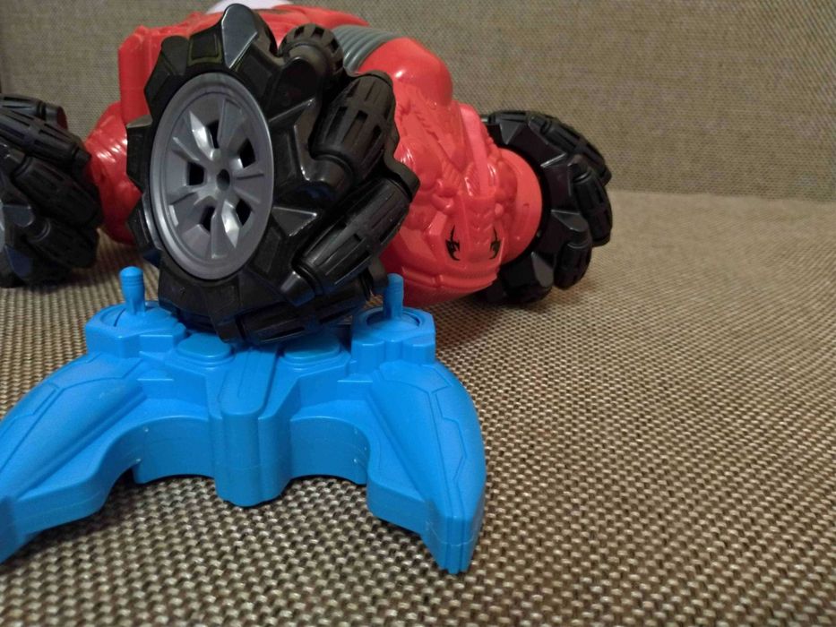 Трюкова машинка джип всюдихід на радіокеруванні