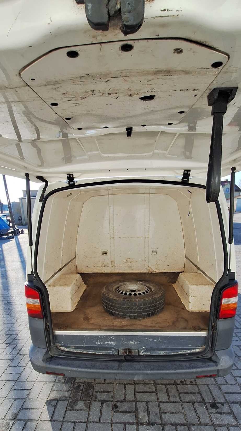 Volkswagen Transporter T5 z zabudową BAUTEX faktura vat