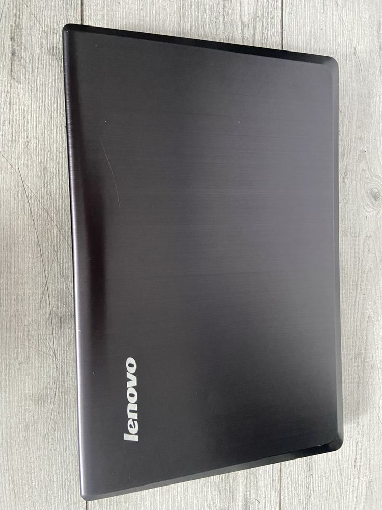 Laptop Lenovo Y580