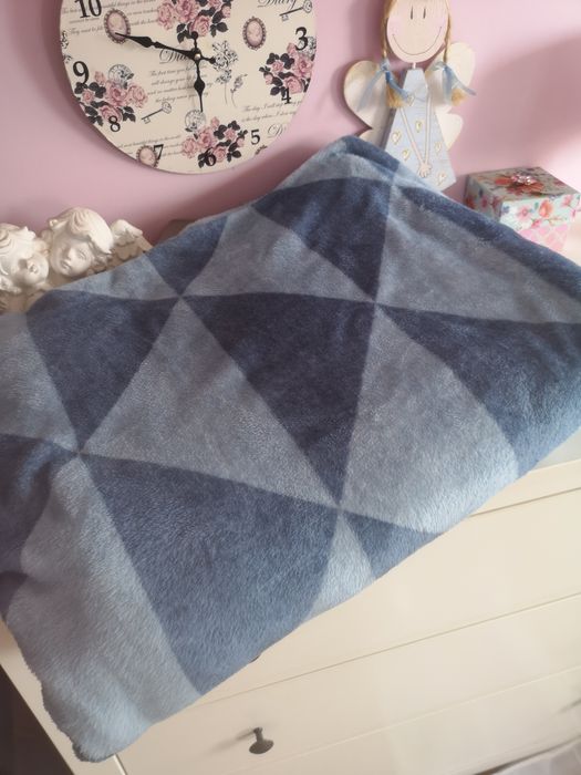 Koc duży niebieski miękki miły kocyk pled 200 * 220