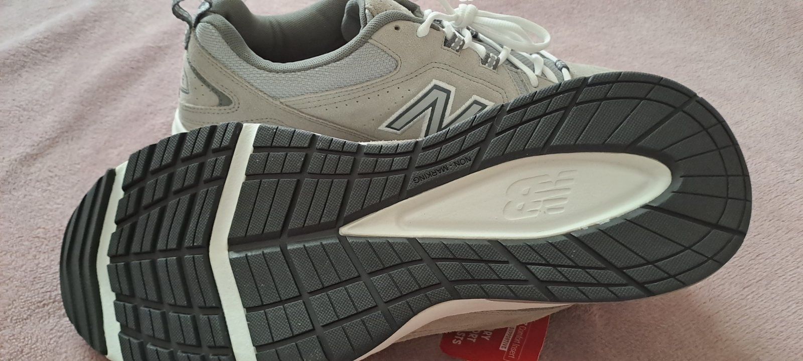 Кросівки чоловічі New Balance 608V5