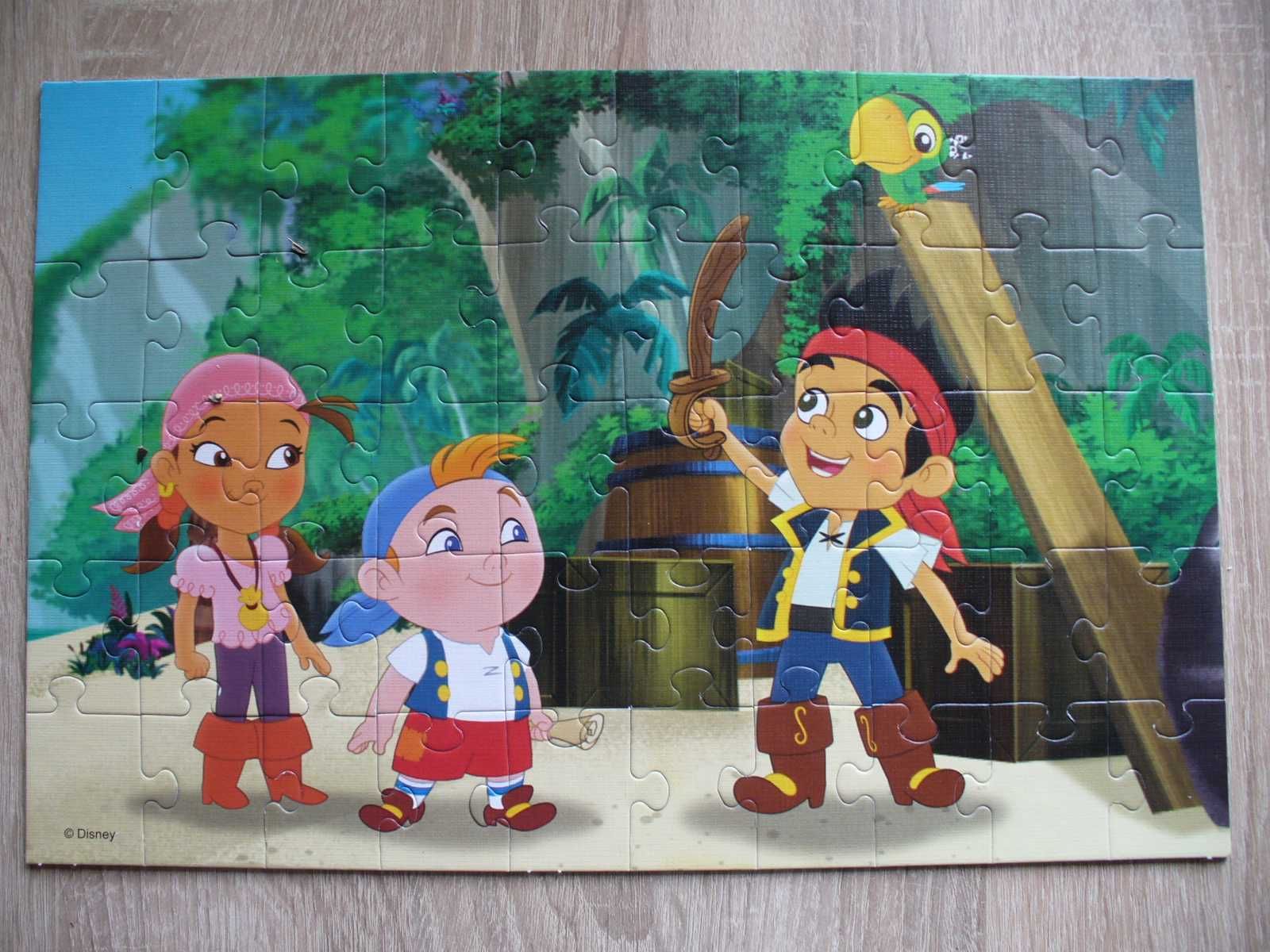 Disney puzzle Kubuś Puchatek + Jake