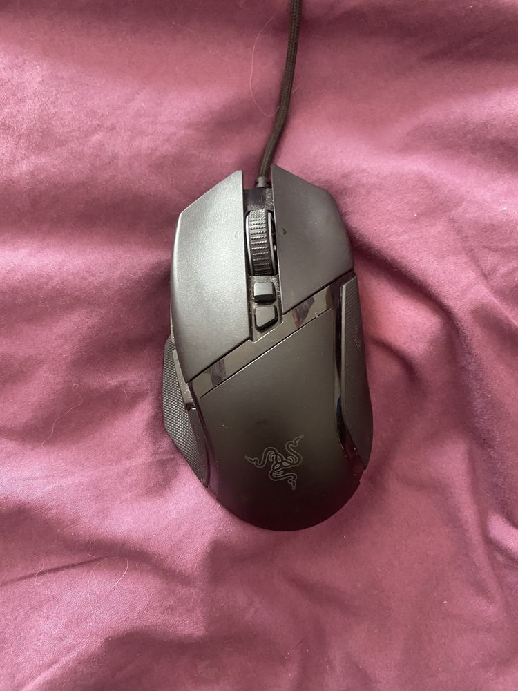 Rato Gamer Razer Basilik V3