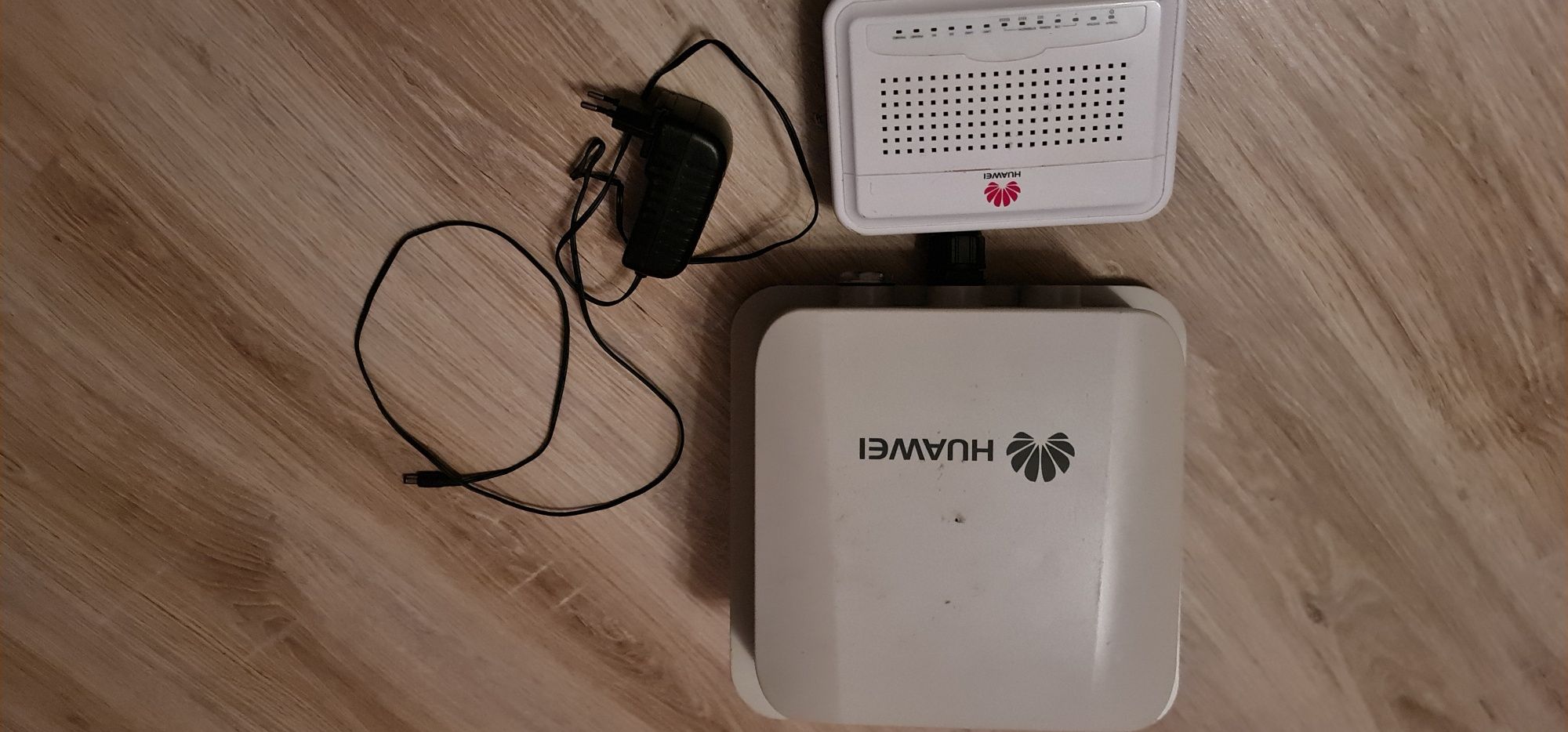 Router zewnetrzy NetBox, Huawei B2338