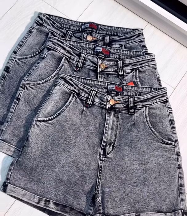 Жіночі шорти р. 29