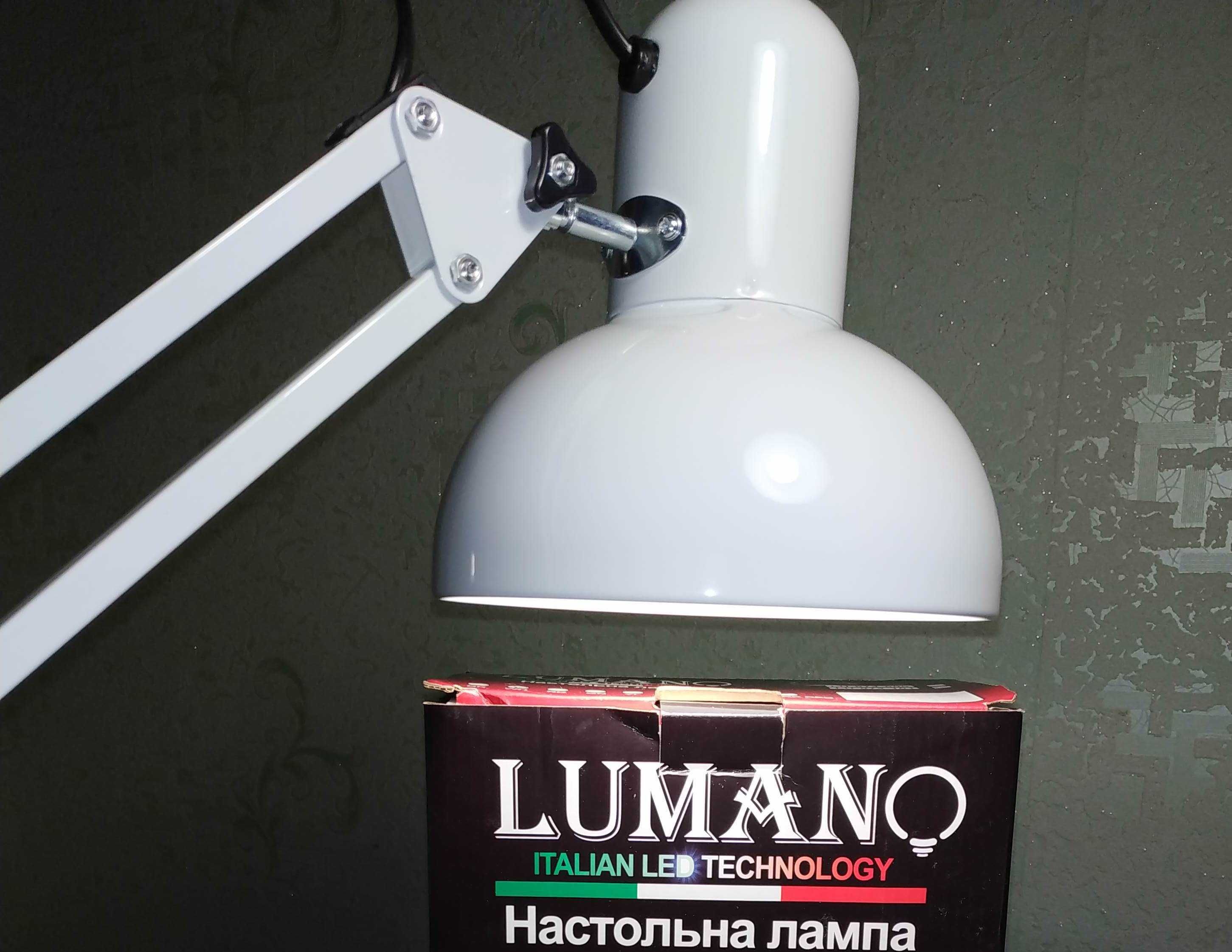 Удобная настольная лампа на струбцине для школьного стола
