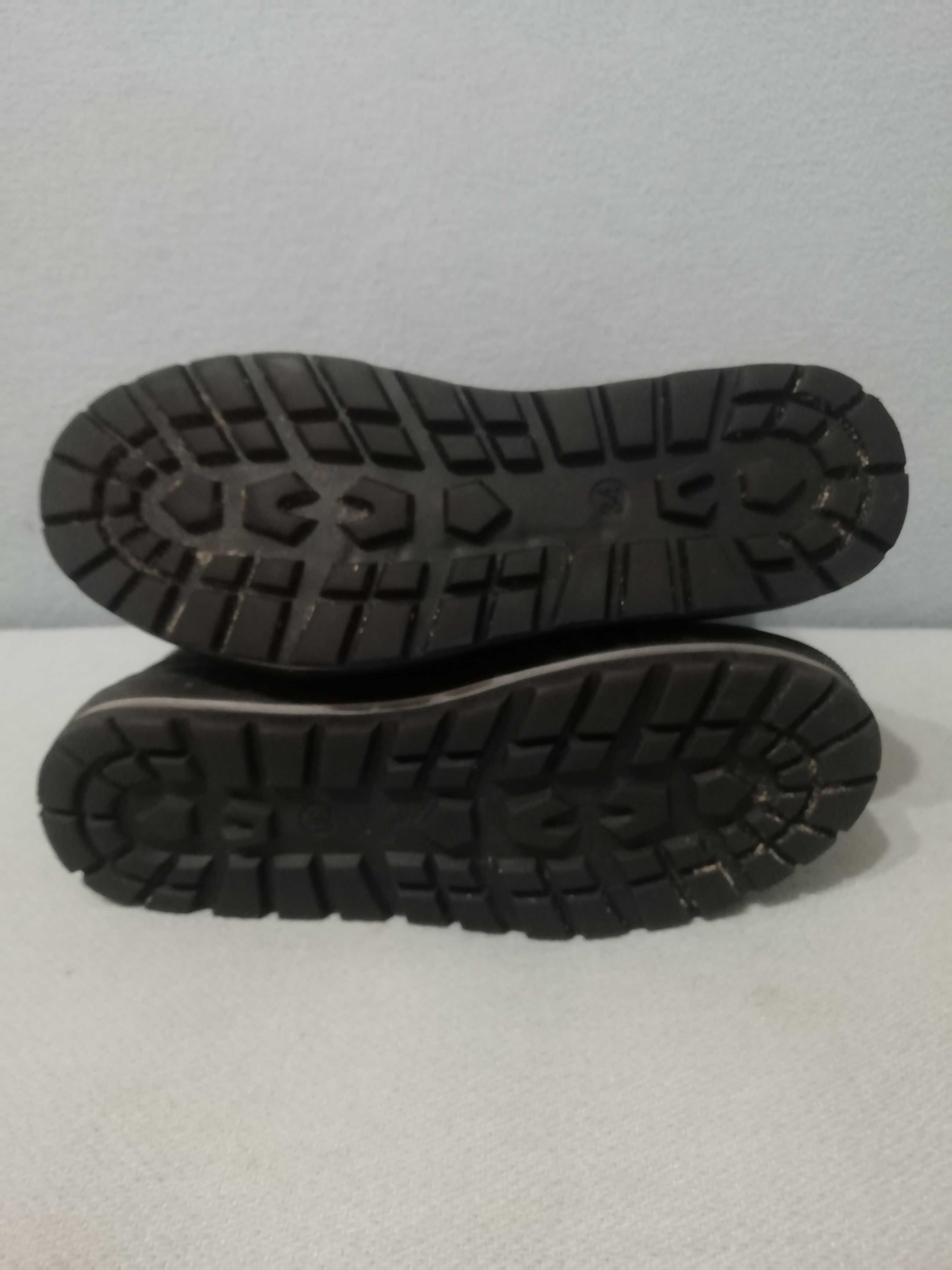 Зимові чобітки, розмір 34 (устілка 21 см), 150 грн.