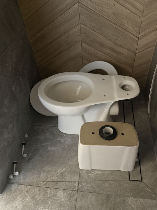 WC kompakt Aveeo Karo poziom biały
