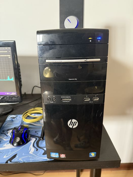 Computador+Ecra+colunas+rato+teclado