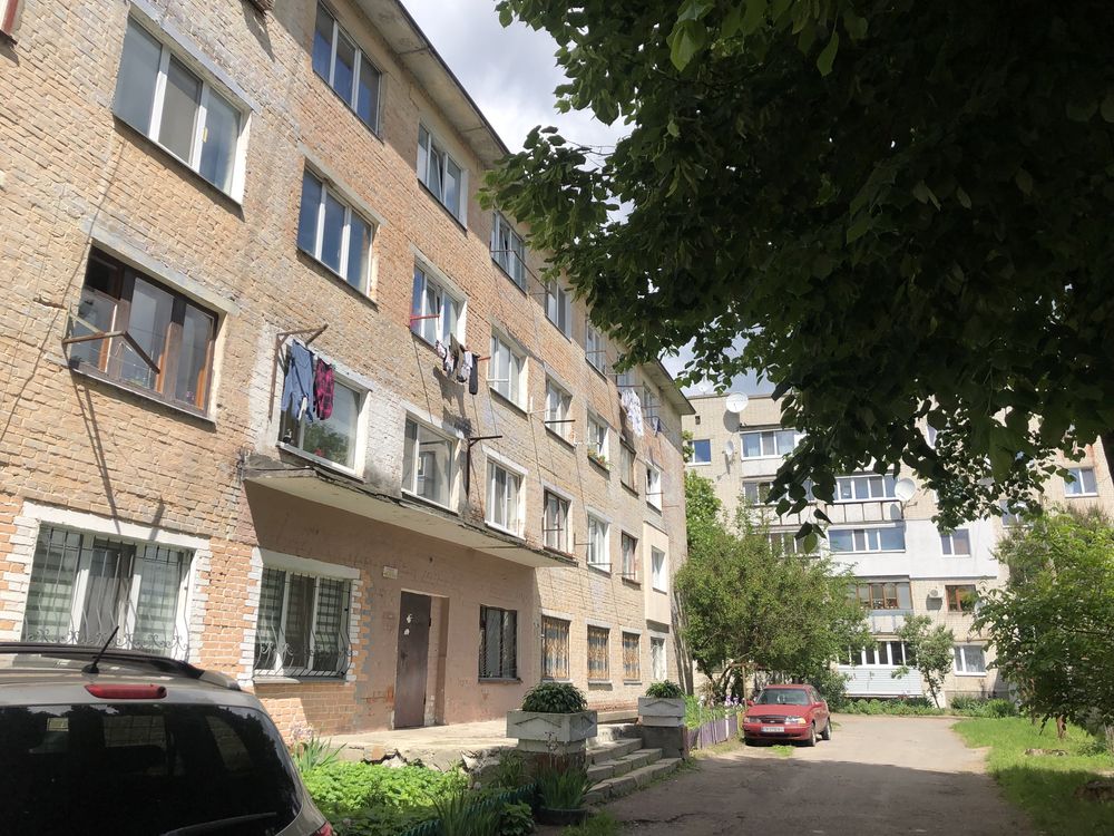 Продам велику кімнату 18м2  в ЦЕНТРі