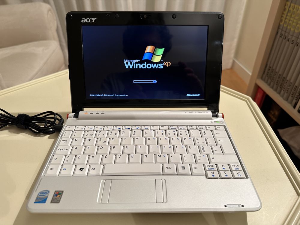 Portátil Acer Aspire One - Modelo ZG5